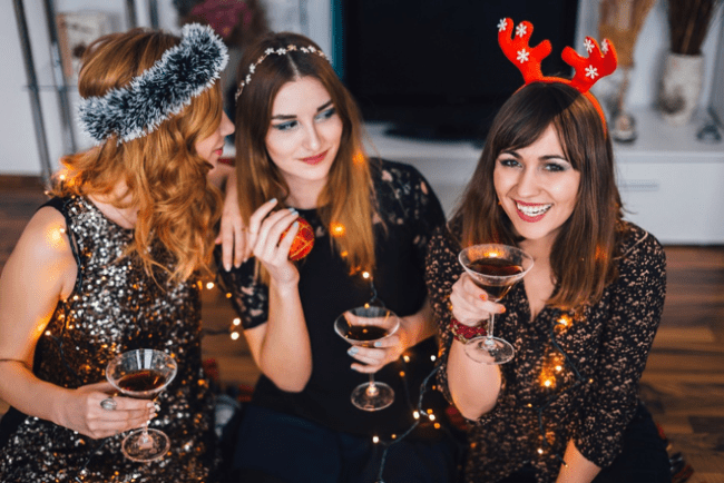 How to Throw a Perfect yet Affordable Christmas Party