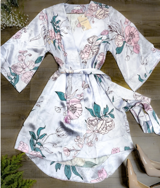 LUX+LUNA Floral 100% Mulberry Silk Kimono Robe Giveaway
